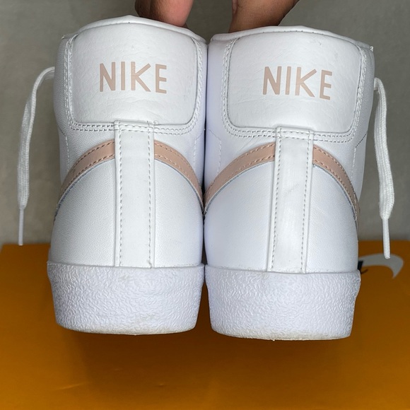 Nike Blazer Mid ‘77 with blush swoop. - Picture 8 of 8